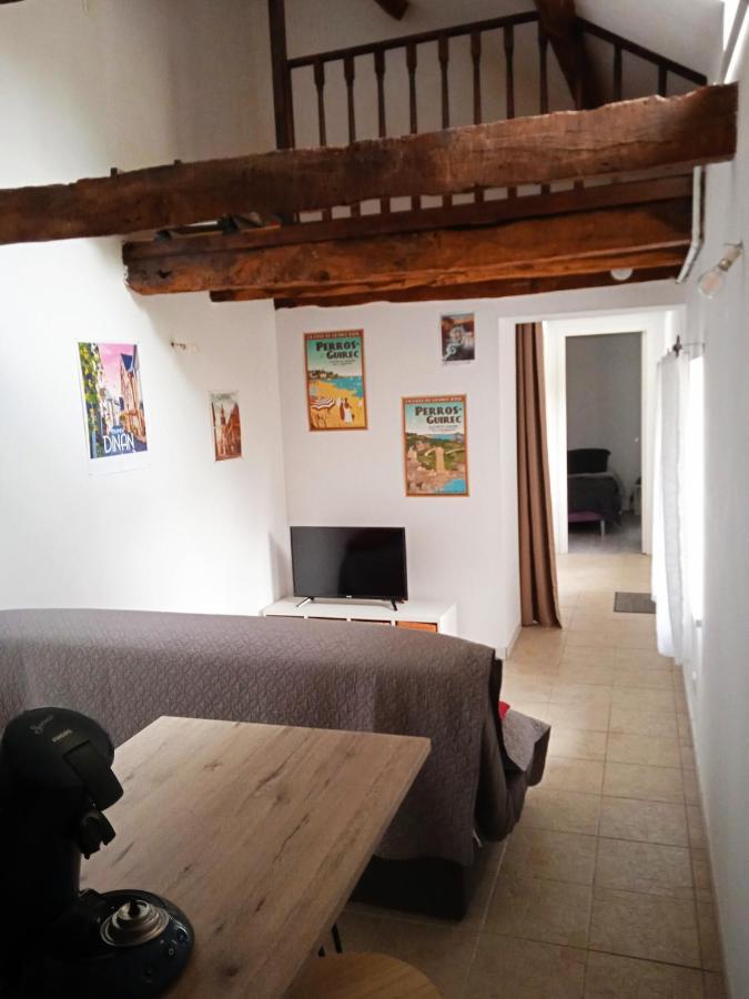 Charmante Maisonnette Proximite Cite Medievale Et Bords De Rance Dinan Bagian luar foto